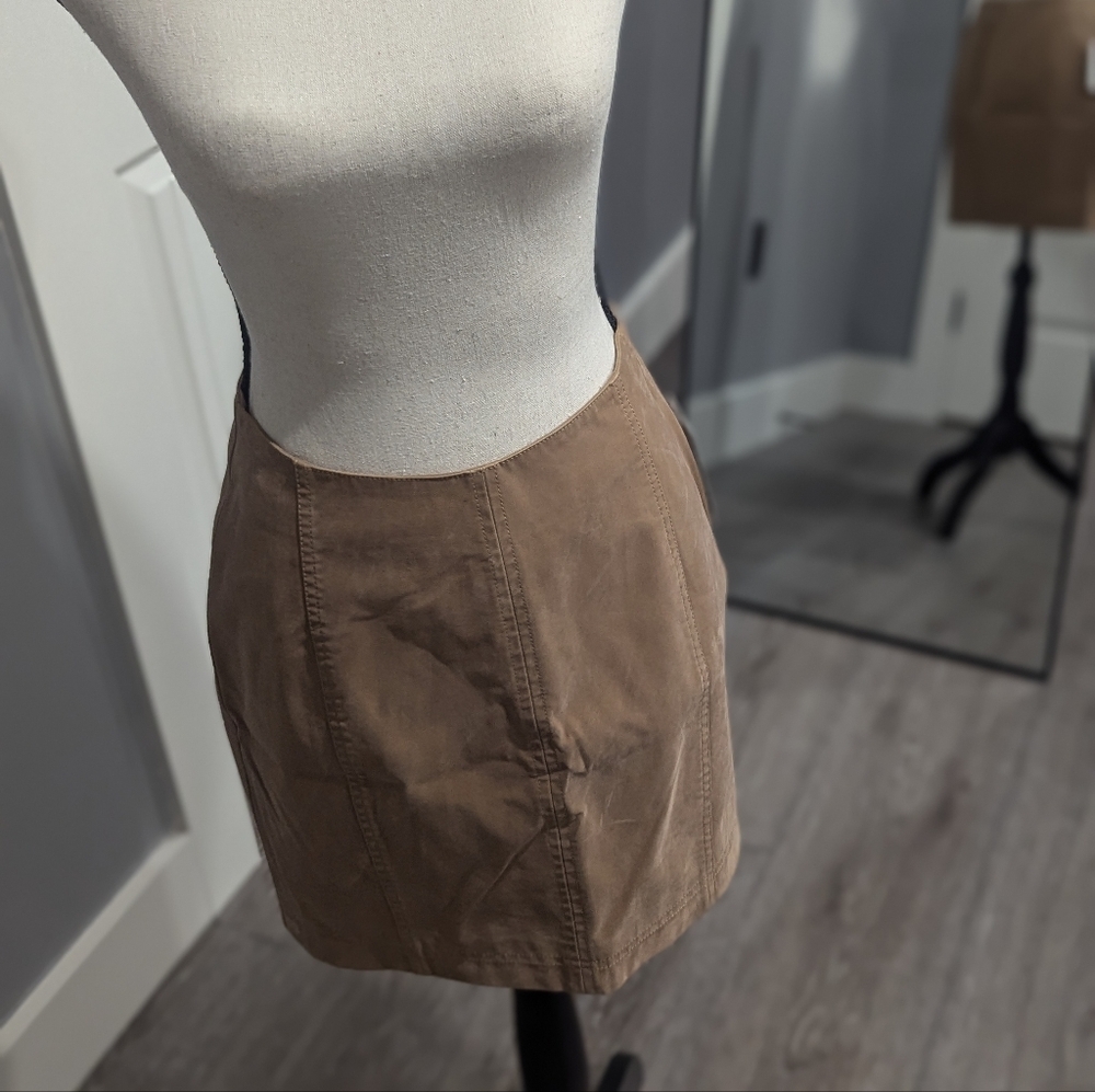 Free People Brown (Crumb Cake) Faux Suede Mini Skirt Sz 4 - Picture 3 of 11